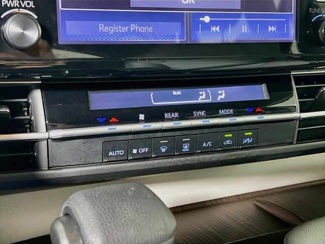 2023 Toyota Sienna LE 8 Passenger