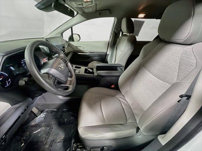 2023 Toyota Sienna LE 8 Passenger