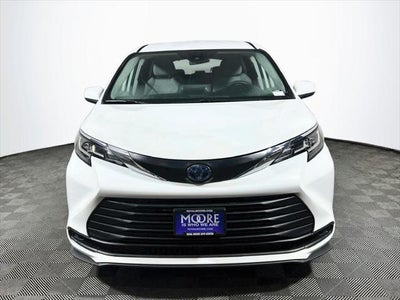 2023 Toyota Sienna LE 8 Passenger