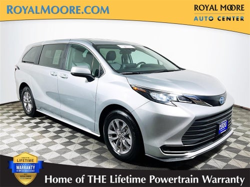 2024 Toyota Sienna LE 8 Passenger