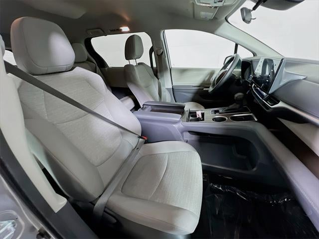 2024 Toyota Sienna LE 8 Passenger
