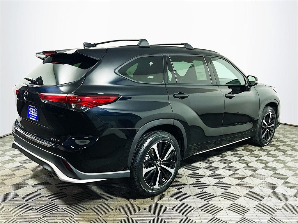 2022 Toyota Highlander XSE