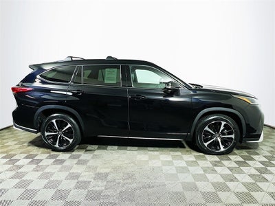 2022 Toyota Highlander XSE
