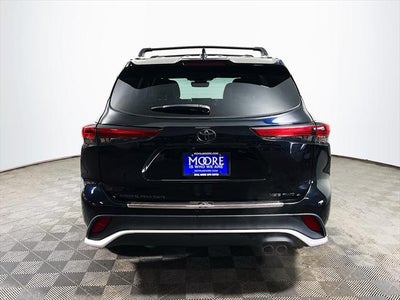 2022 Toyota Highlander XSE
