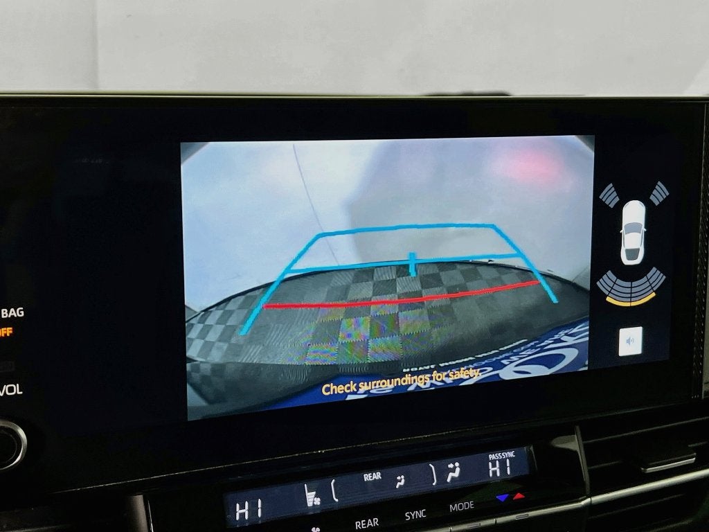 2025 Toyota Sienna XLE 8 Passenger