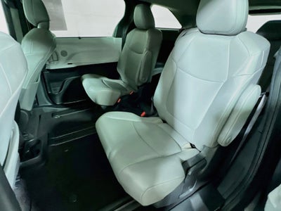 2025 Toyota Sienna XLE 8 Passenger