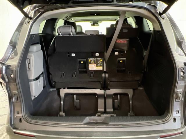 2025 Toyota Sienna XLE 8 Passenger