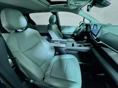 2025 Toyota Sienna XLE 8 Passenger