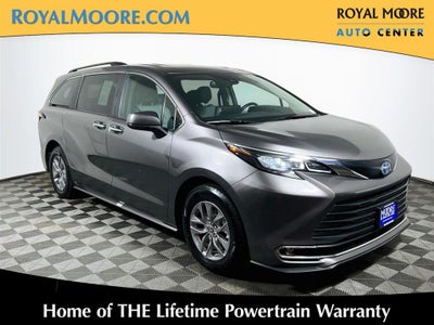 2024 Toyota Sienna XLE 8 Passenger