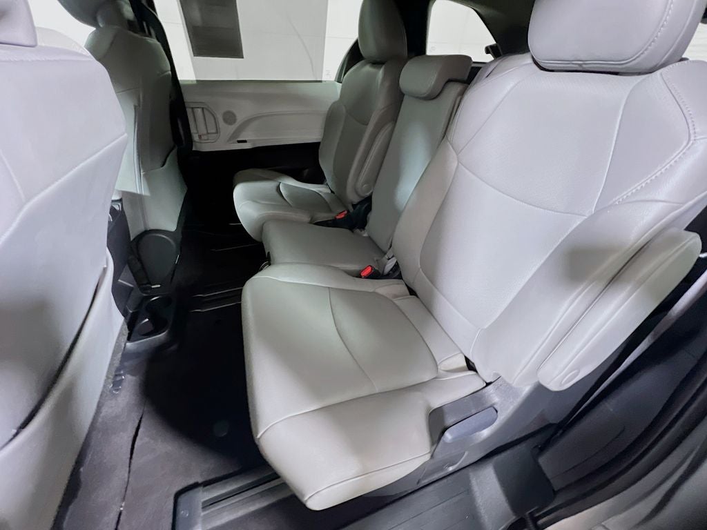 2025 Toyota Sienna XLE 8 Passenger