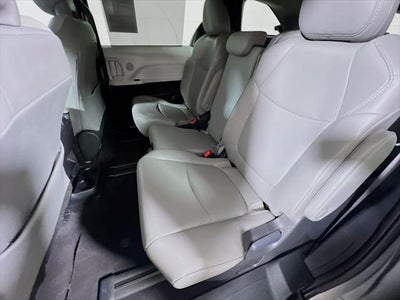 2025 Toyota Sienna XLE 8 Passenger