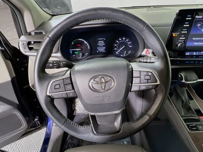 2024 Toyota Sienna XLE 8 Passenger