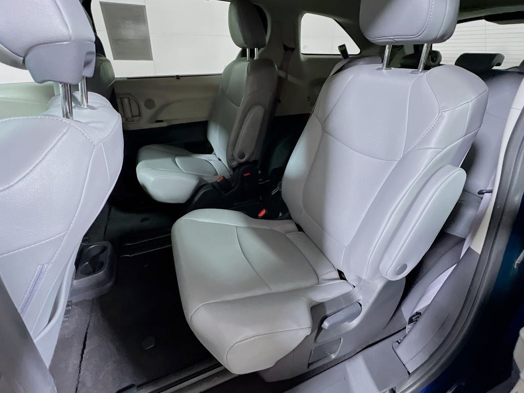 2024 Toyota Sienna XLE 8 Passenger