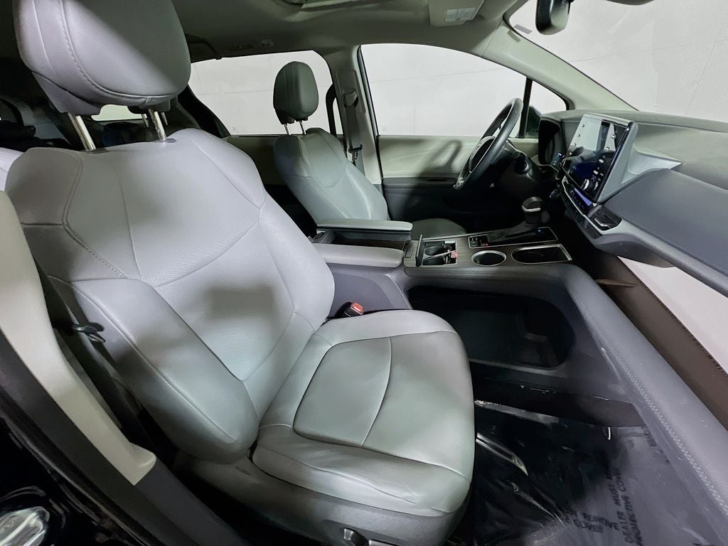 2024 Toyota Sienna XLE 8 Passenger