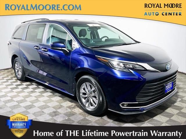 2024 Toyota Sienna XLE 8 Passenger