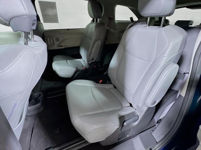 2024 Toyota Sienna XLE 8 Passenger