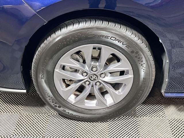 2024 Toyota Sienna XLE 8 Passenger