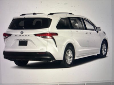 2023 Toyota Sienna XLE 8 Passenger