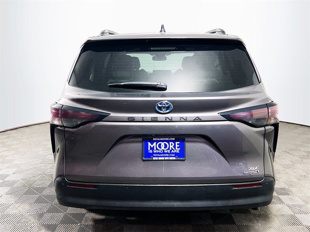 2024 Toyota Sienna XLE