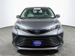 2025 Toyota Sienna XLE 8 Passenger