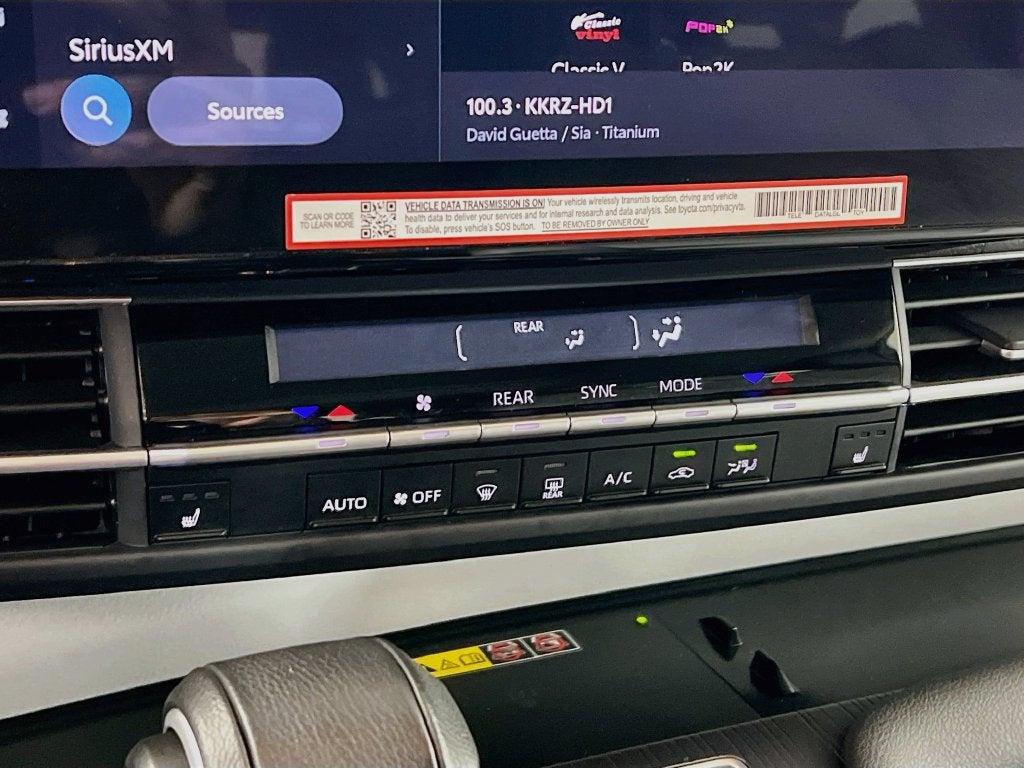 2025 Toyota Sienna XLE 8 Passenger
