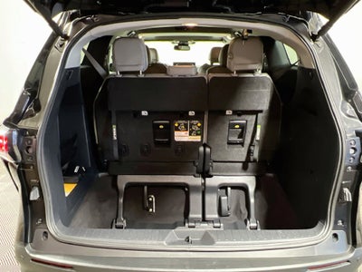 2025 Toyota Sienna XLE 8 Passenger