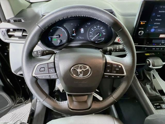 2025 Toyota Sienna XLE 8 Passenger