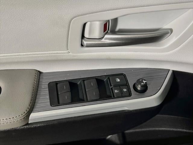 2025 Toyota Sienna XLE 8 Passenger
