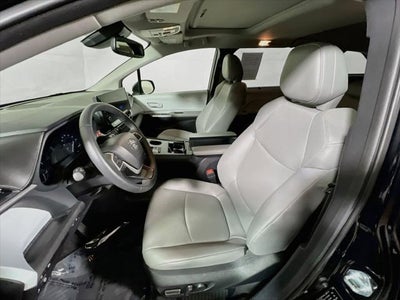 2025 Toyota Sienna XLE 8 Passenger