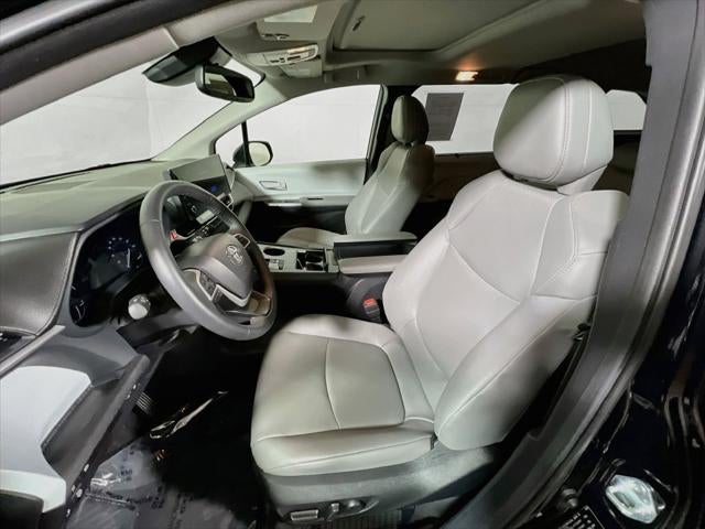 2025 Toyota Sienna XLE 8 Passenger