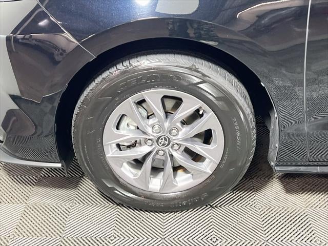 2025 Toyota Sienna XLE 8 Passenger