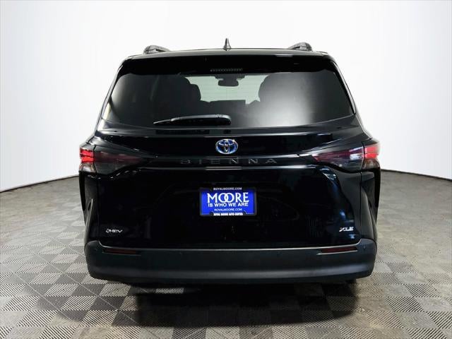 2025 Toyota Sienna XLE 8 Passenger