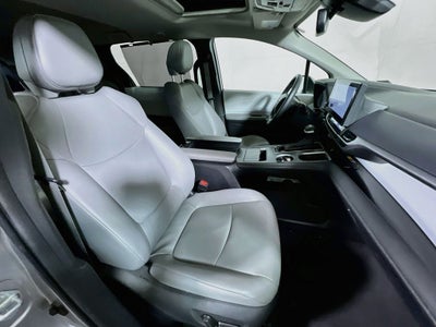 2025 Toyota Sienna XLE 8 Passenger