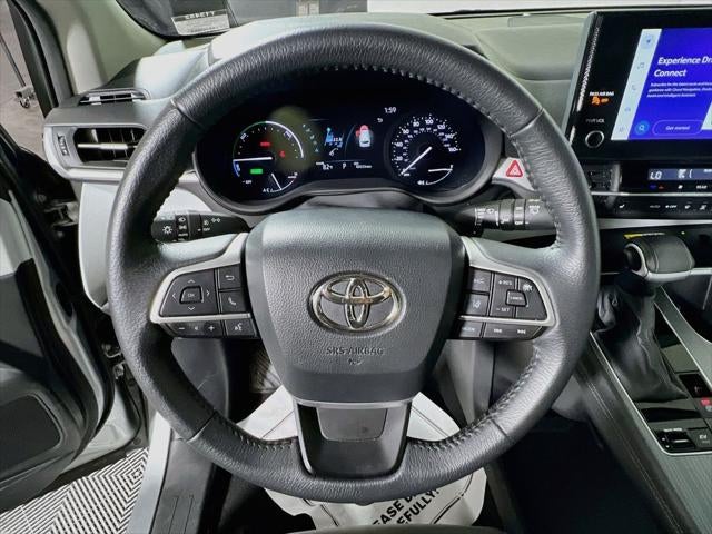 2025 Toyota Sienna XLE 8 Passenger