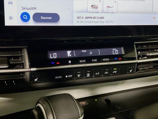 2025 Toyota Sienna XLE 8 Passenger