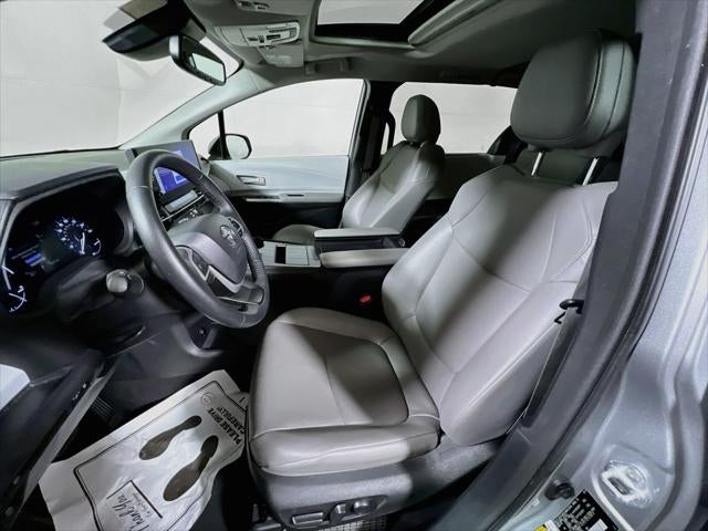 2025 Toyota Sienna XLE 8 Passenger