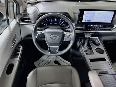2025 Toyota Sienna XLE 8 Passenger