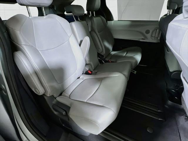 2025 Toyota Sienna XLE 8 Passenger