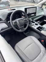 2026 Toyota Sienna XLE 8 Passenger