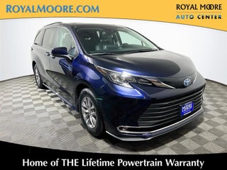 2024 Toyota Sienna XLE 8 Passenger