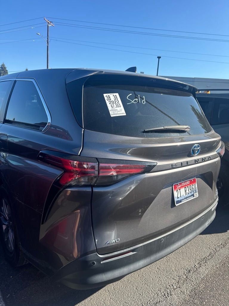 2022 Toyota Sienna XLE 7 Passenger
