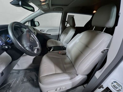 2018 Toyota Sienna XLE 8 Passenger
