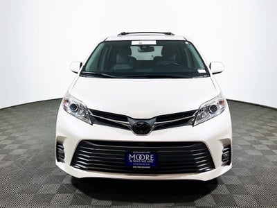 2018 Toyota Sienna XLE 8 Passenger