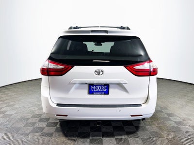 2018 Toyota Sienna XLE 8 Passenger