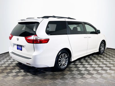2018 Toyota Sienna XLE 8 Passenger