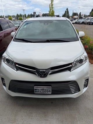 2018 Toyota Sienna Limited Premium 7 Passenger