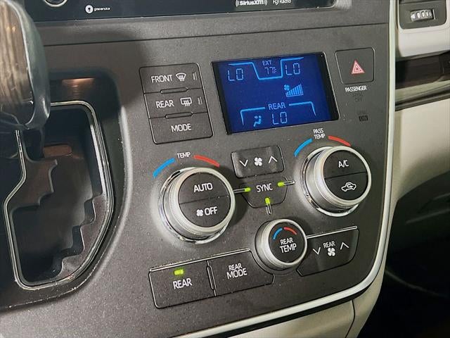 2018 Toyota Sienna XLE 8 Passenger