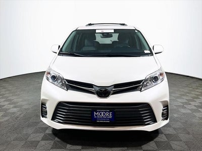 2018 Toyota Sienna XLE 8 Passenger