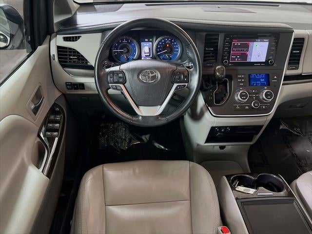 2018 Toyota Sienna XLE 8 Passenger