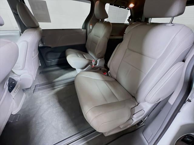 2018 Toyota Sienna XLE 8 Passenger
